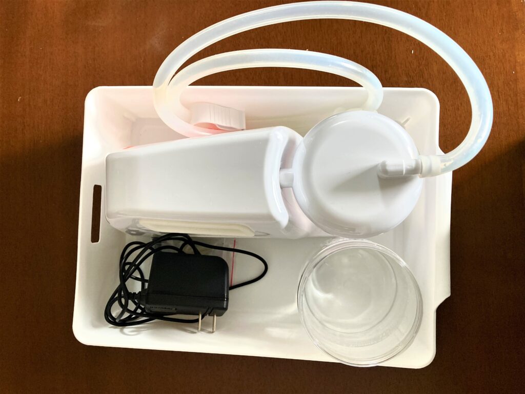 100均のケースにメルシーポットを収納している