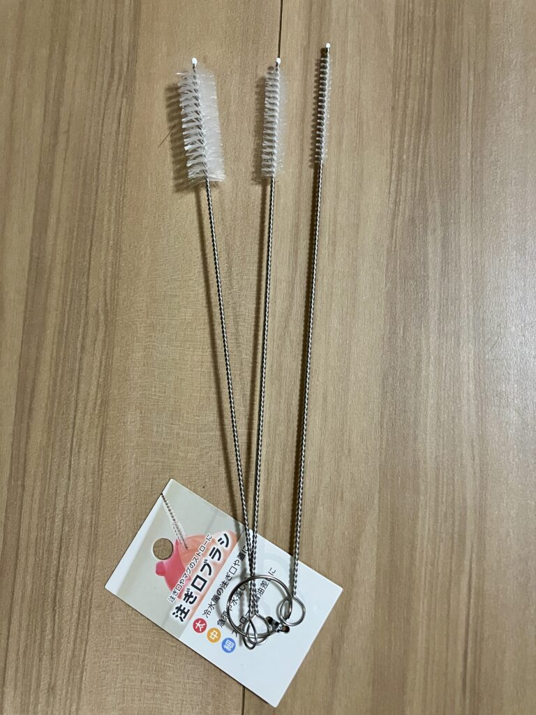 セリアのストローブラシ