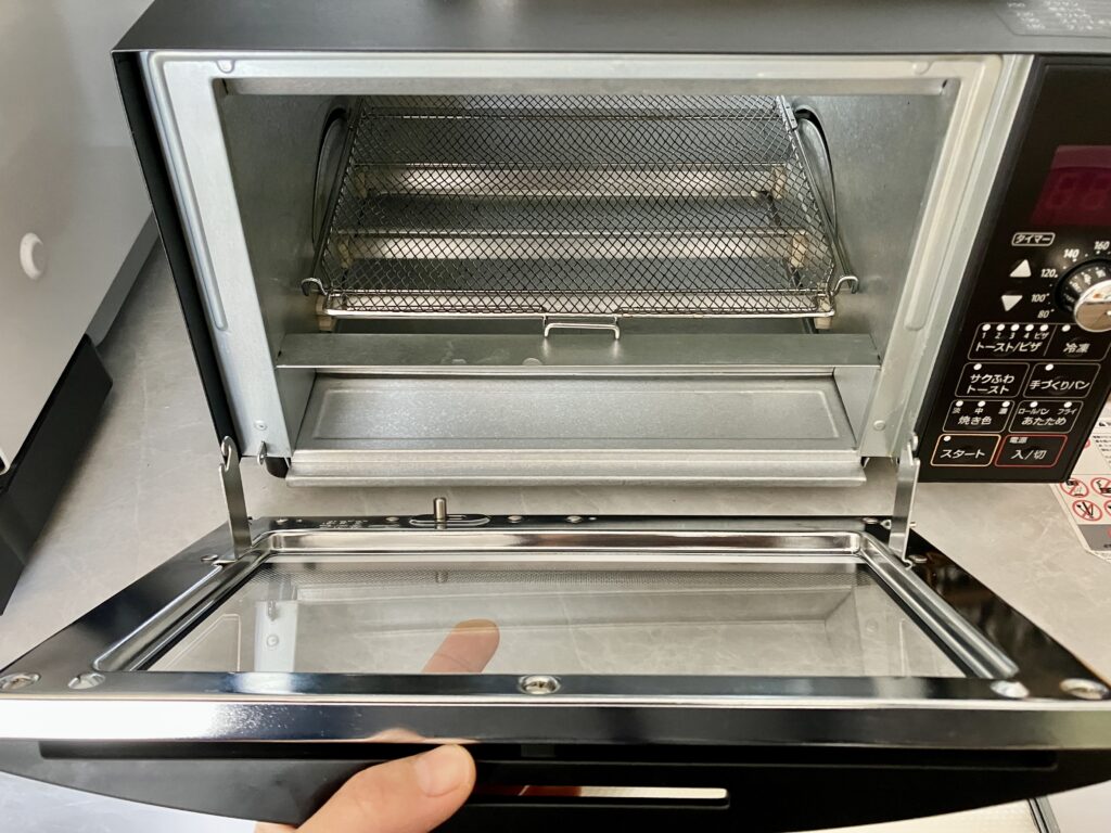 象印のトースターの扉が外れている写真